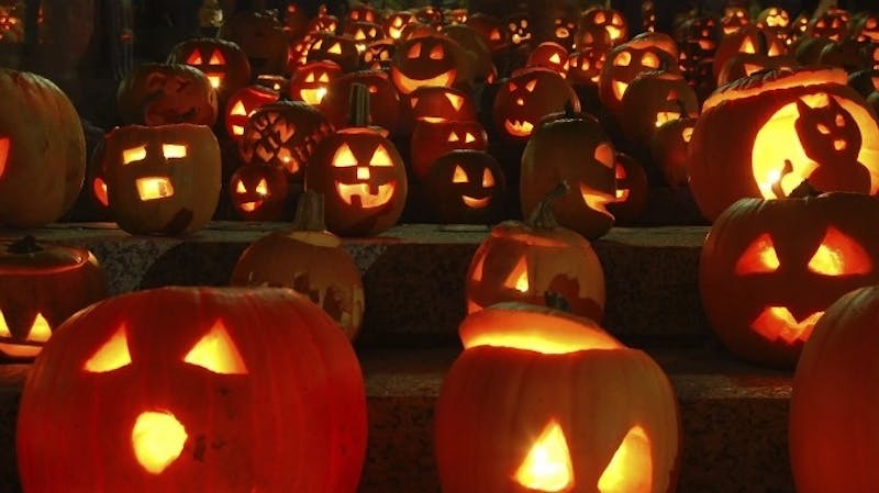 Here are some great ideas for your pumpkin carving night! (Photo taken from Google Images via Creative Commons License)