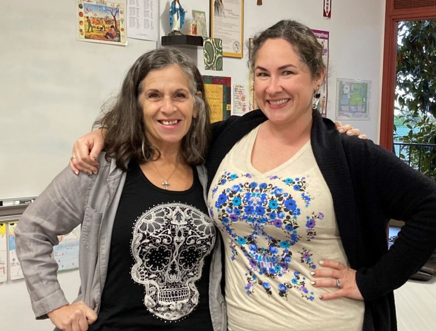Mrs. Kappe and Mrs. Kam celebrate the Day of the Dead a juntos!