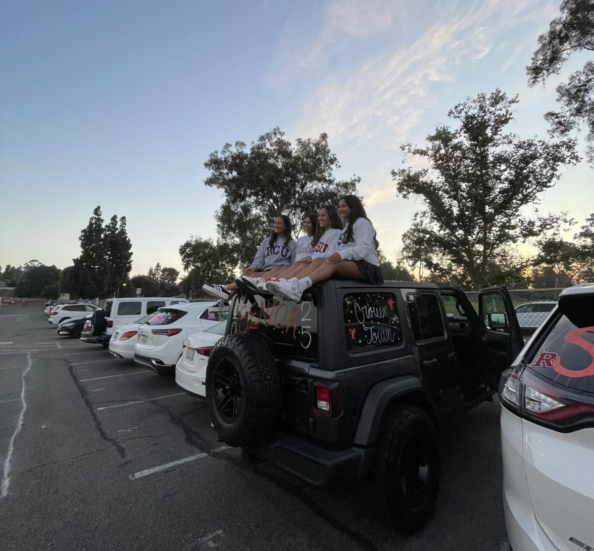 Jazzlyn Sandoval '25 and company looking beautiful the morning of senior sunrise!