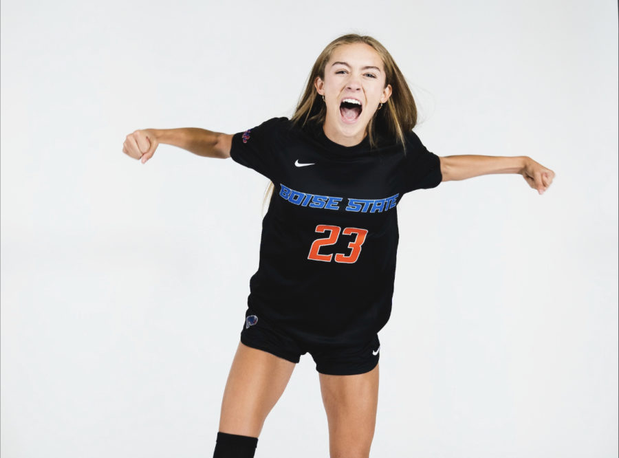 
Francesca McGuire '23 took media photos on her official visit to Boise State. 