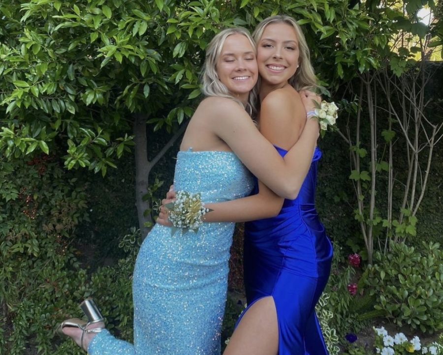 Besties Daly Holman '22 and Evelyn LeVecke '22 before their last dance together.