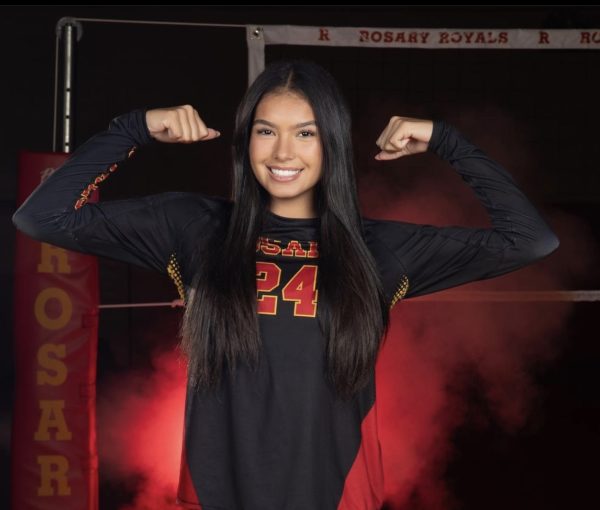 Ella Paniagua 25 showing off her muscles!