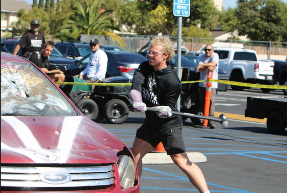 Seniors continued their yearly tradition of smashing a Mater Dei-colored car.