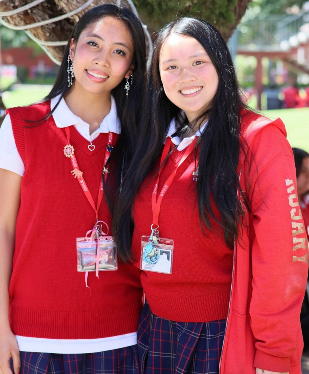 Chelsea Corbilla '28 smiles with her big sister, Khloe Borbon '26.