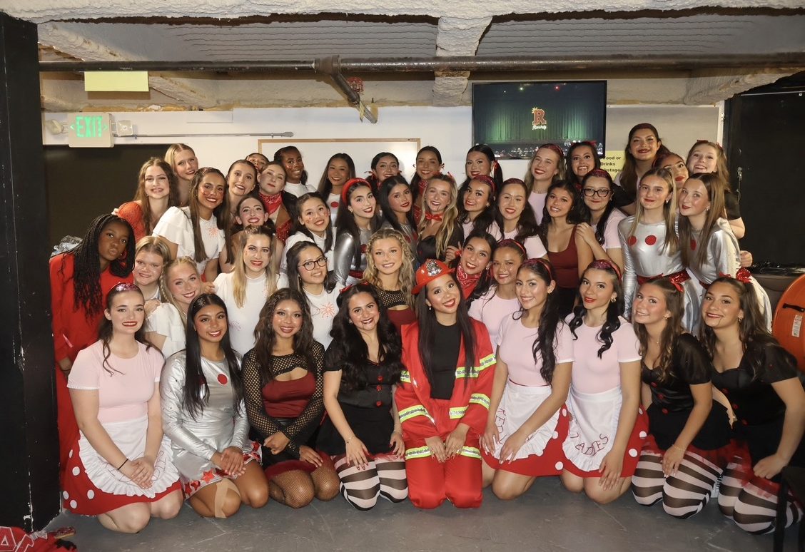 Red team seniors posed right before their last Red & Gold performance. 